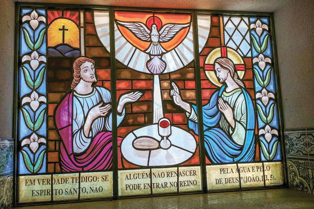 Vitral na Igreja de Fajão