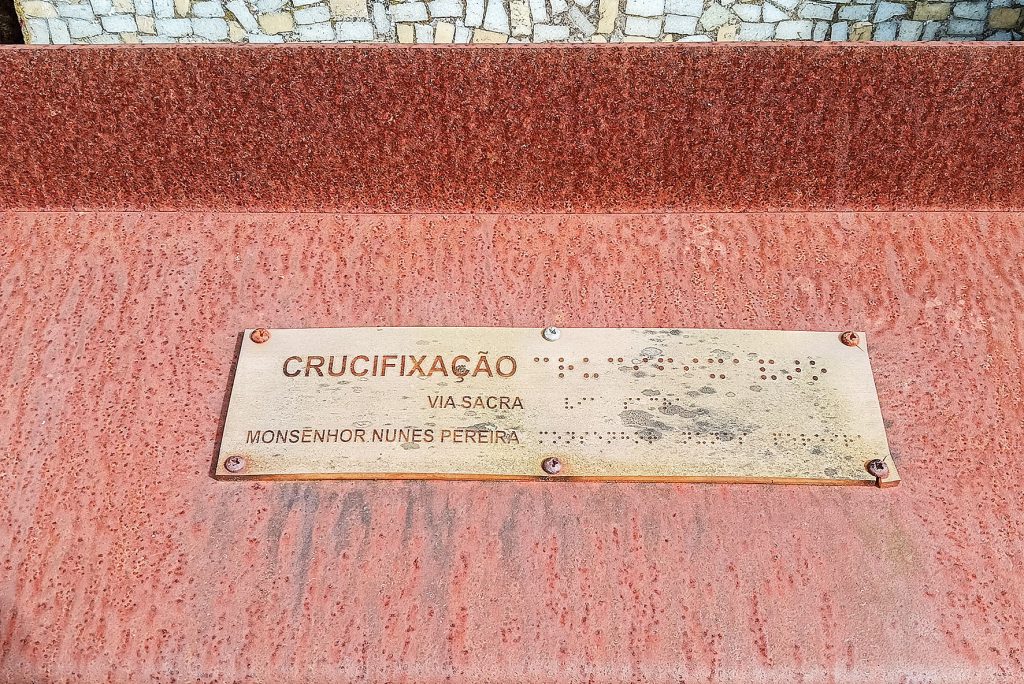 Legenda em Braille - Via-Sacra em Miranda do Corvo